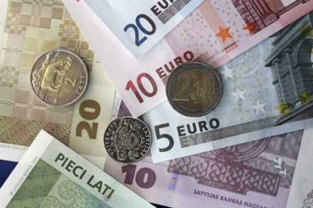 Средняя зарплата этого года в Латвии будет 501 лат