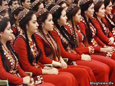 Подарок женщинам Туркмении на 8 марта
